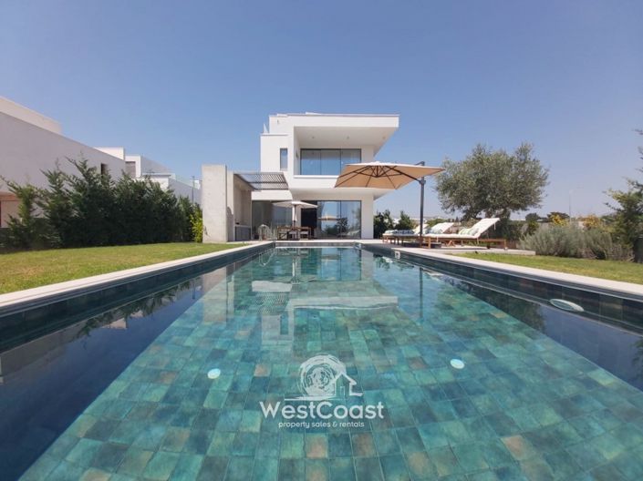 Image No.1-4 Bed Villa for sale