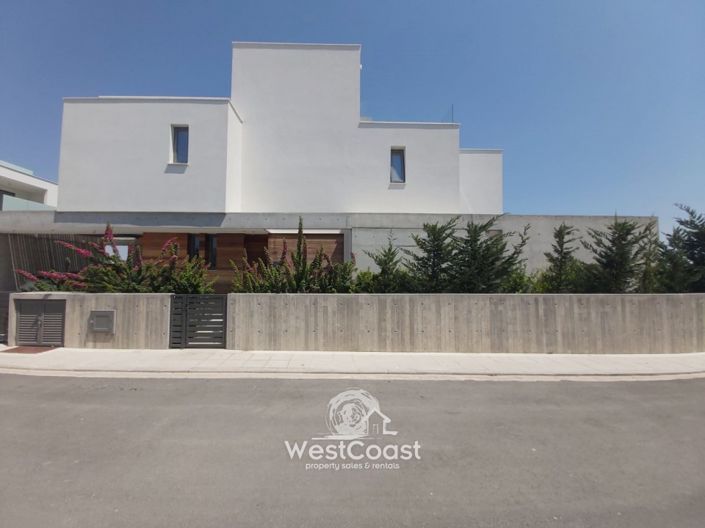 Image No.2-4 Bed Villa for sale