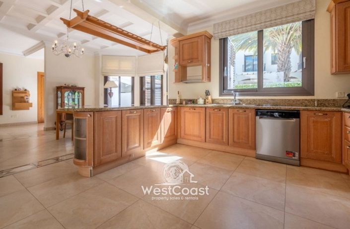 Image No.6-4 Bed Villa for sale