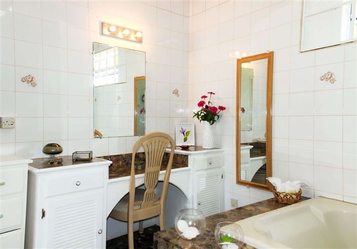 Image No.21-5 Bed Villa for sale