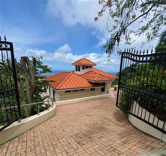 Image No.2-6 Bed Villa for sale