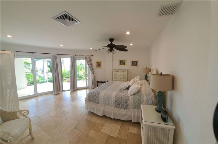 Image No.21-6 Bed Villa for sale