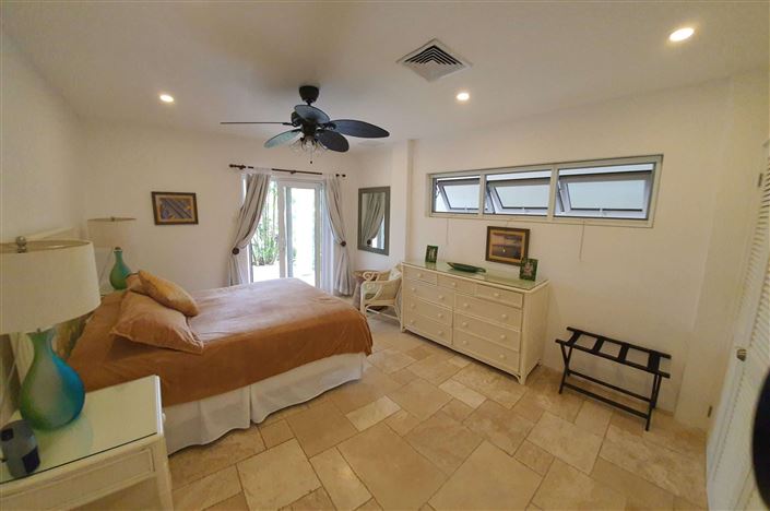 Image No.24-6 Bed Villa for sale