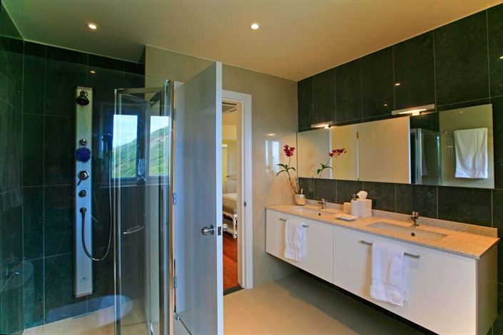 Image No.14-4 Bed Townhouse for sale