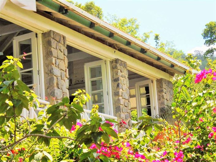 Image No.2-9 Bed Villa for sale