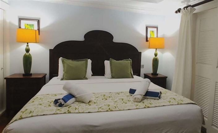 Image No.13-4 Bed Townhouse for sale