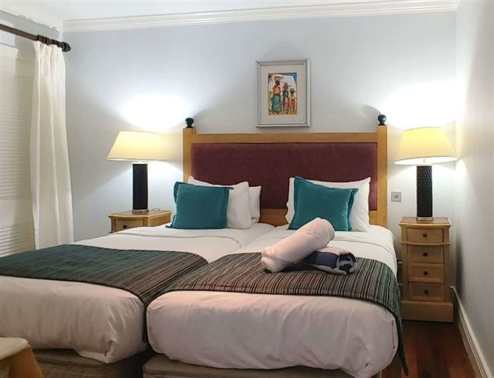 Image No.9-4 Bed Townhouse for sale