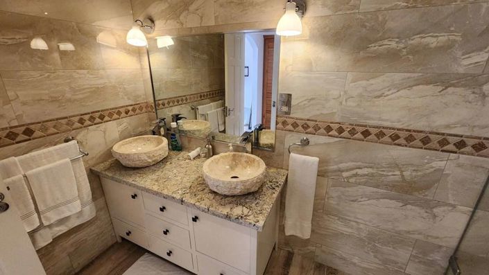 Image No.12-2 Bed Apartment for sale