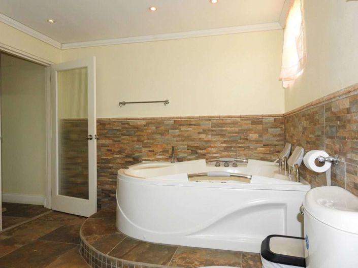 Image No.13-4 Bed Villa for sale