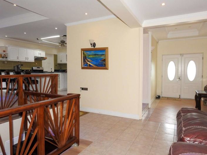 Image No.3-4 Bed Villa for sale