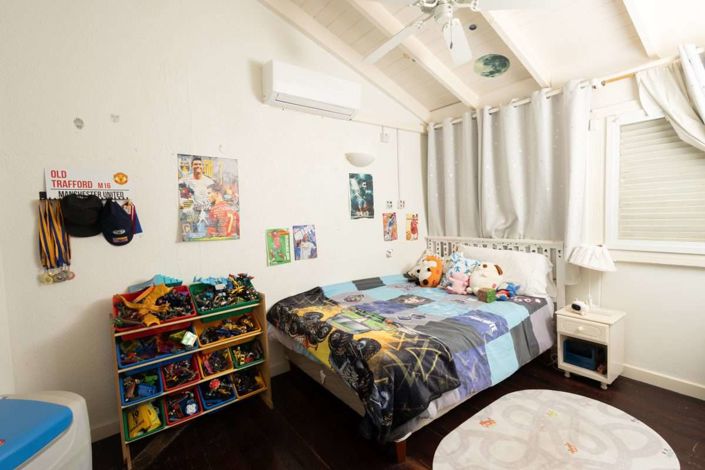 Image No.17-2 Bed Townhouse for sale