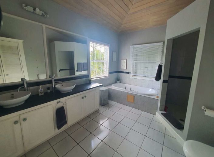 Image No.35-4 Bed Villa for sale