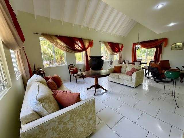 Image No.7-3 Bed Villa for sale