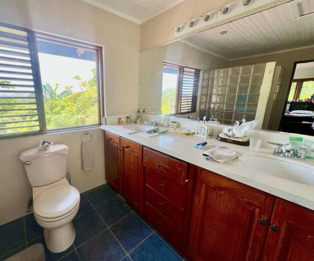 Image No.12-3 Bed Villa for sale