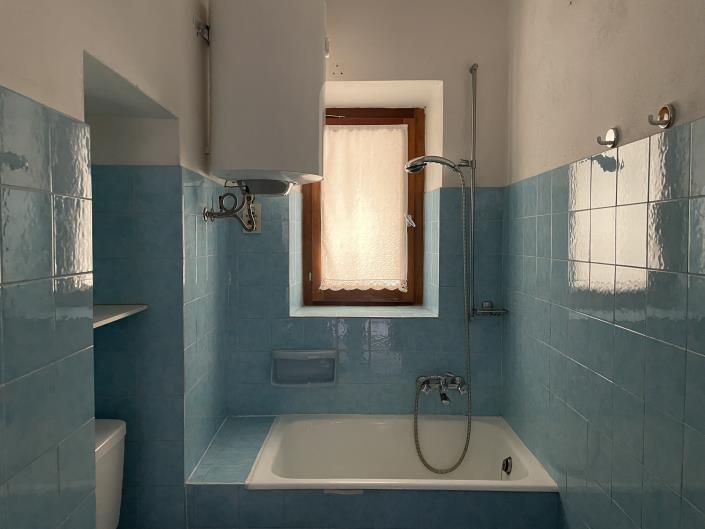 Image No.12-3 Bed House for sale