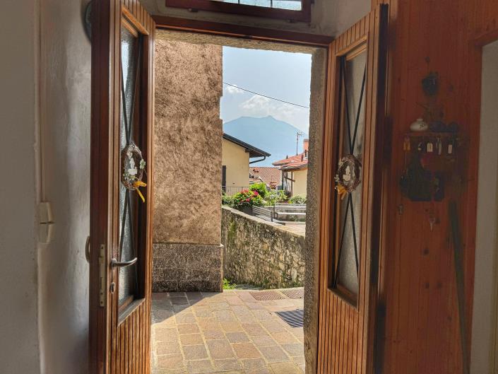 Image No.7-2 Bed Semi-Detached for sale