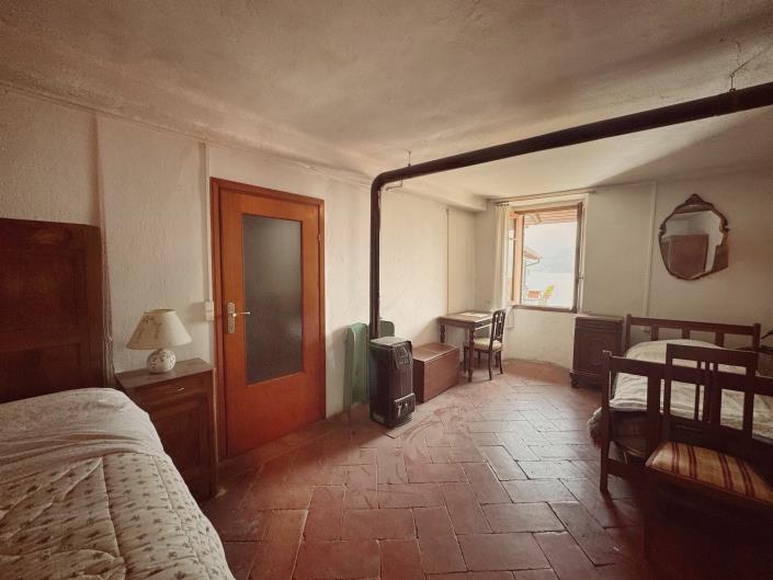 Image No.27-2 Bed Semi-Detached for sale