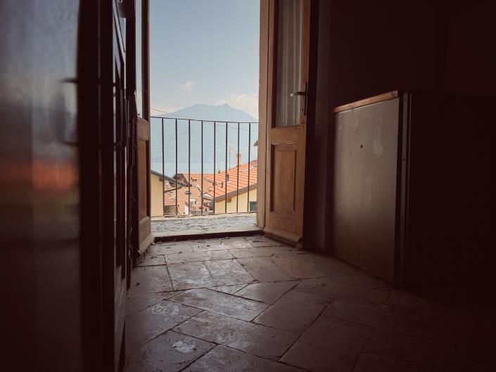 Image No.16-2 Bed Semi-Detached for sale