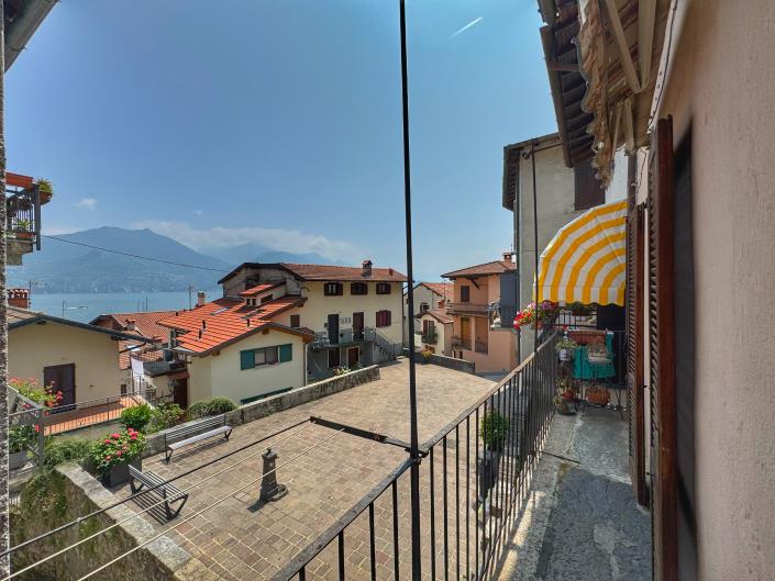 Image No.18-2 Bed Semi-Detached for sale