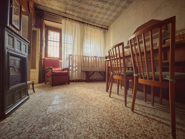 Image No.8-2 Bed Semi-Detached for sale