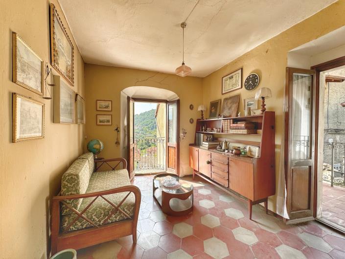 Image No.18-3 Bed Semi-Detached for sale