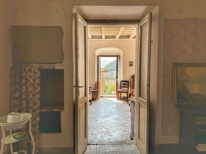 Image No.31-3 Bed Semi-Detached for sale