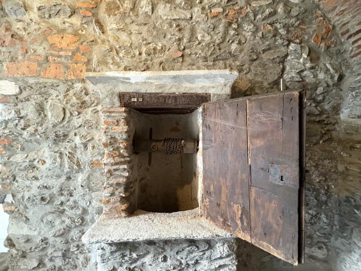 Image No.22-2 Bed Apartment for sale