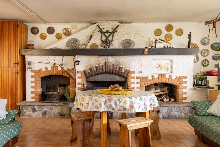 Image No.9-4 Bed House for sale