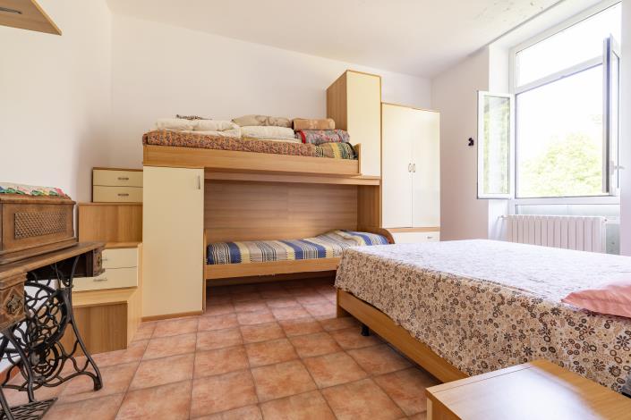 Image No.29-4 Bed House for sale