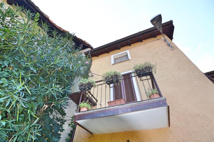 Image No.13-2 Bed House for sale