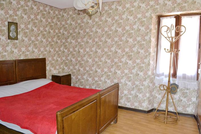 Image No.4-4 Bed Semi-Detached for sale