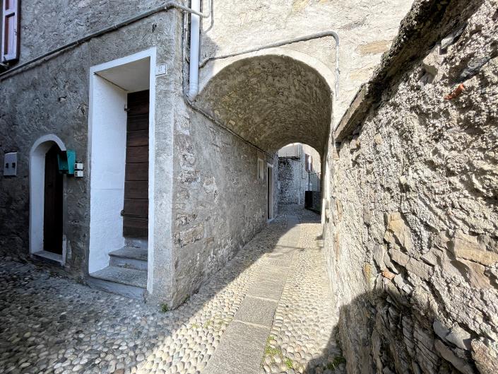 Image No.10-4 Bed Semi-Detached for sale