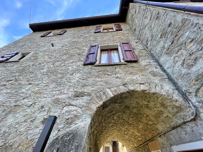 Image No.14-4 Bed Semi-Detached for sale