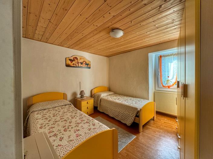 Image No.8-2 Bed Semi-Detached for sale