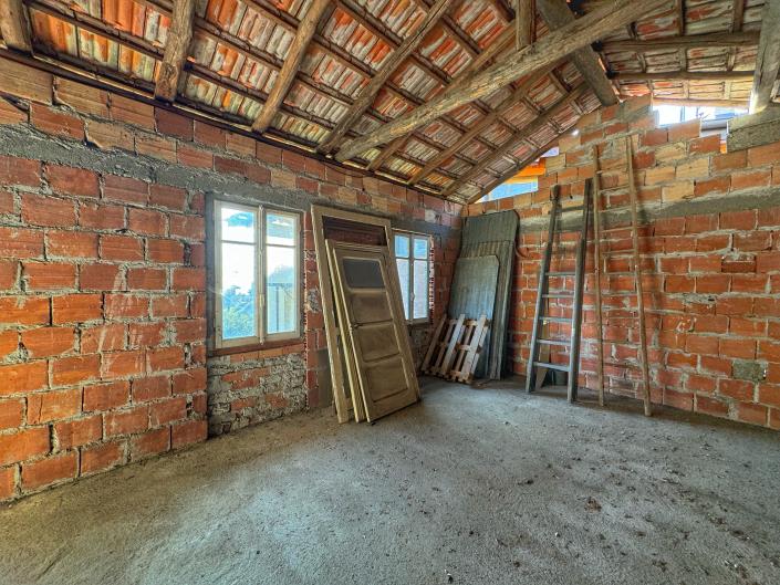 Image No.5-House for sale