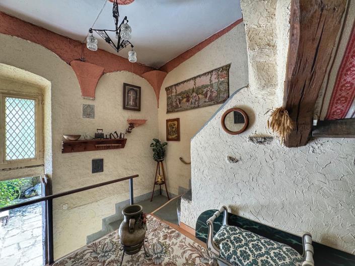 Image No.10-2 Bed Semi-Detached for sale