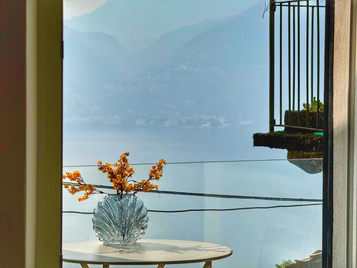 Image No.9-2 Bed Semi-Detached for sale