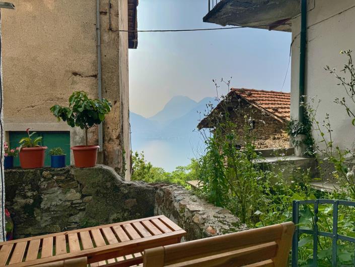 Image No.25-2 Bed Semi-Detached for sale