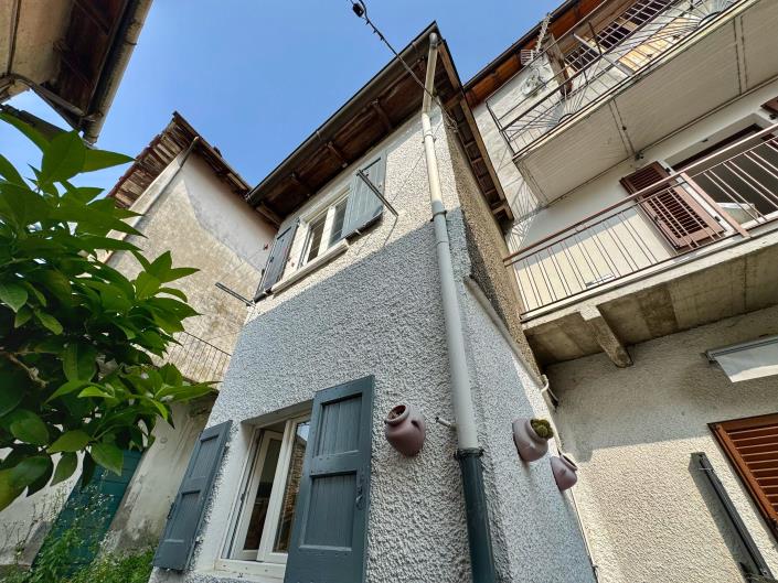 Image No.34-2 Bed Semi-Detached for sale