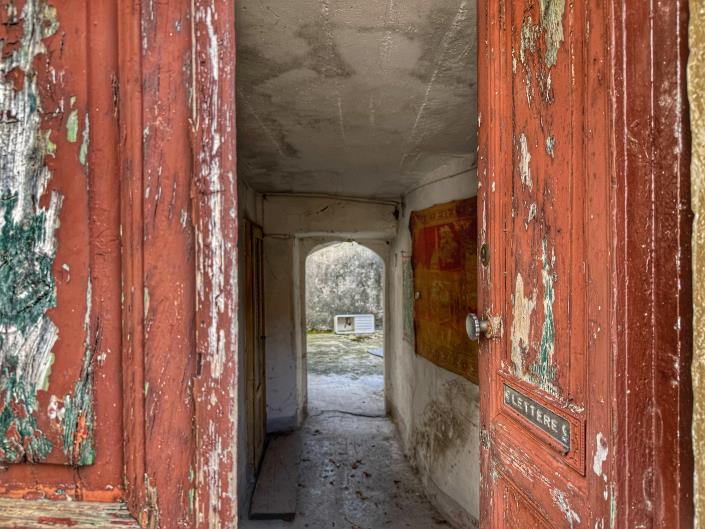 Image No.23-9 Bed House for sale