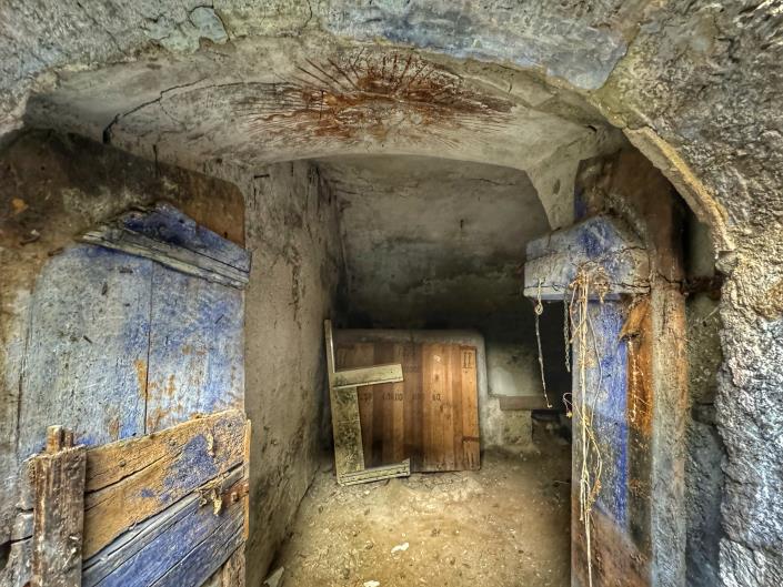 Image No.11-9 Bed House for sale