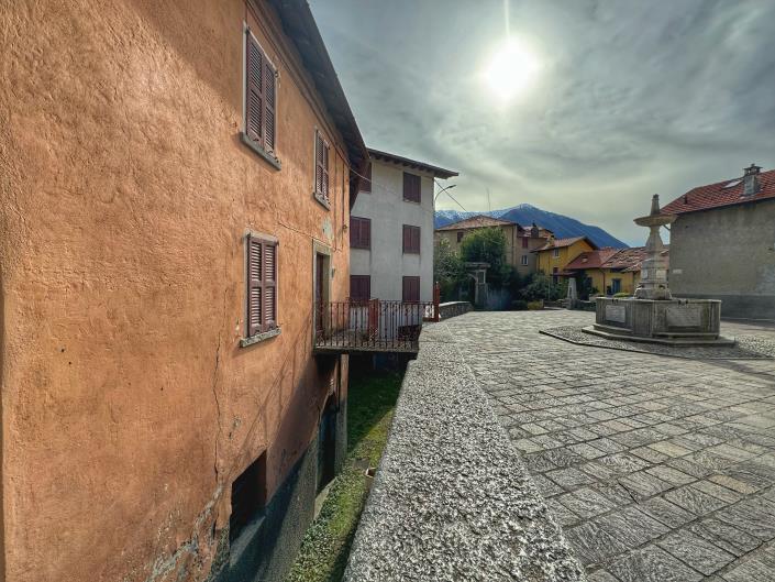 Image No.28-9 Bed House for sale