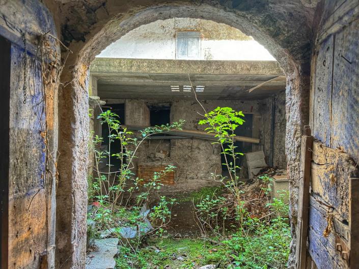 Image No.22-9 Bed House for sale