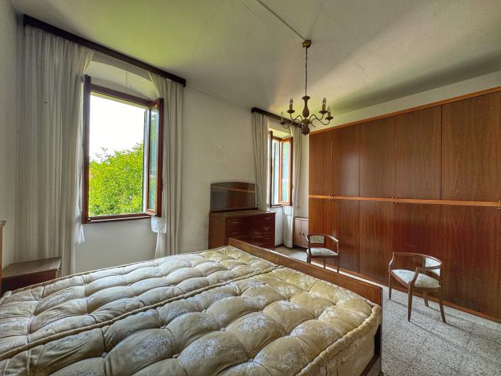 Image No.10-3 Bed House for sale