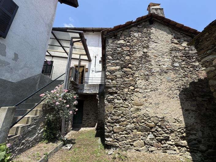 Image No.25-5 Bed Apartment for sale