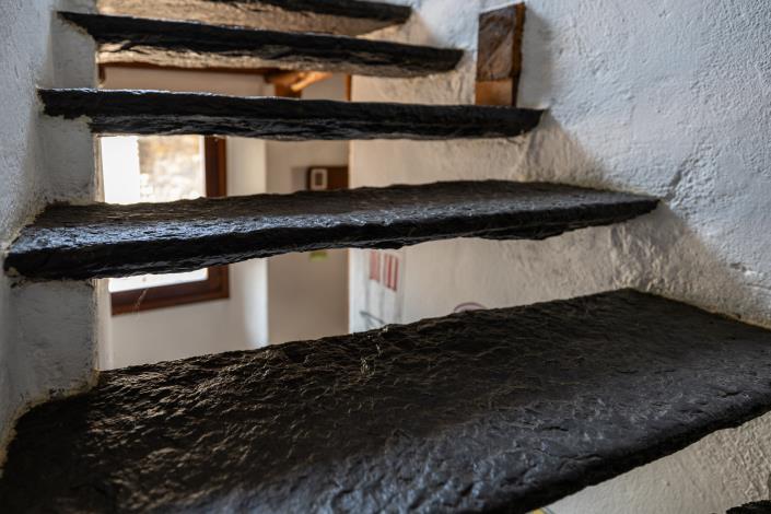 Image No.20-4 Bed Apartment for sale