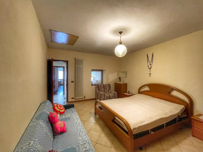 Image No.11-3 Bed House for sale