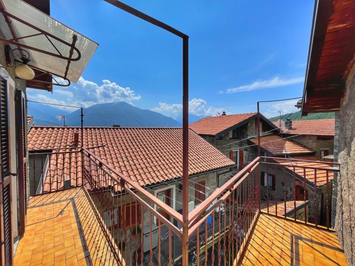 Image No.9-3 Bed House for sale