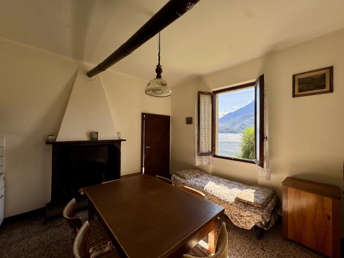 Image No.12-4 Bed House for sale