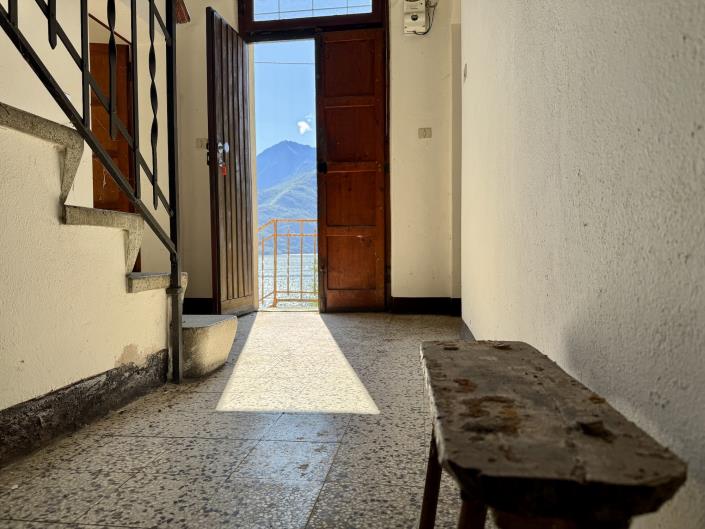 Image No.8-4 Bed House for sale